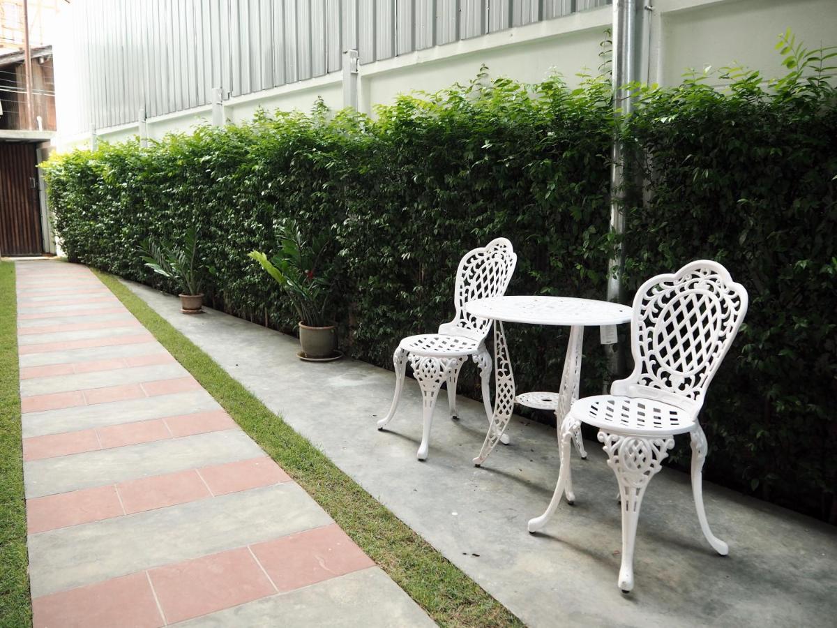 Bua House Poshtel Hotel Chiang Mai Exterior foto