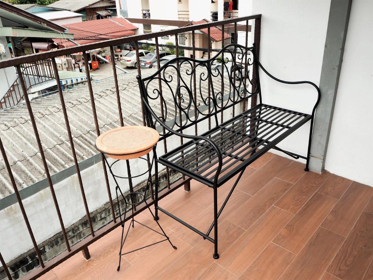 Bua House Poshtel Hotel Chiang Mai Exterior foto